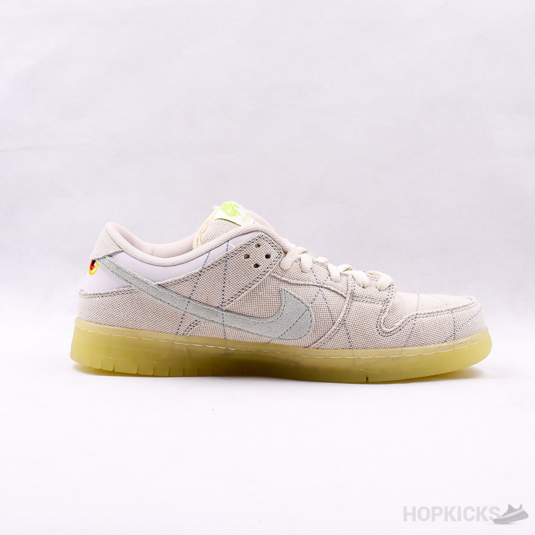 glow in the dark mummy dunks